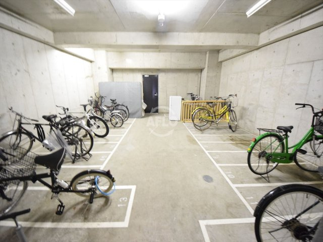 プロスパー瓦屋町のその他共用部分|プロスパー瓦屋町　広めの駐輪場