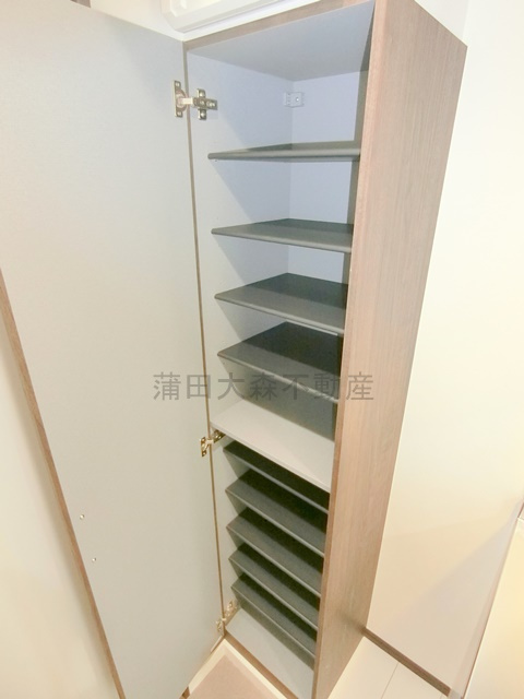 キバナガーデンの設備|玄関収納　シューズBOX