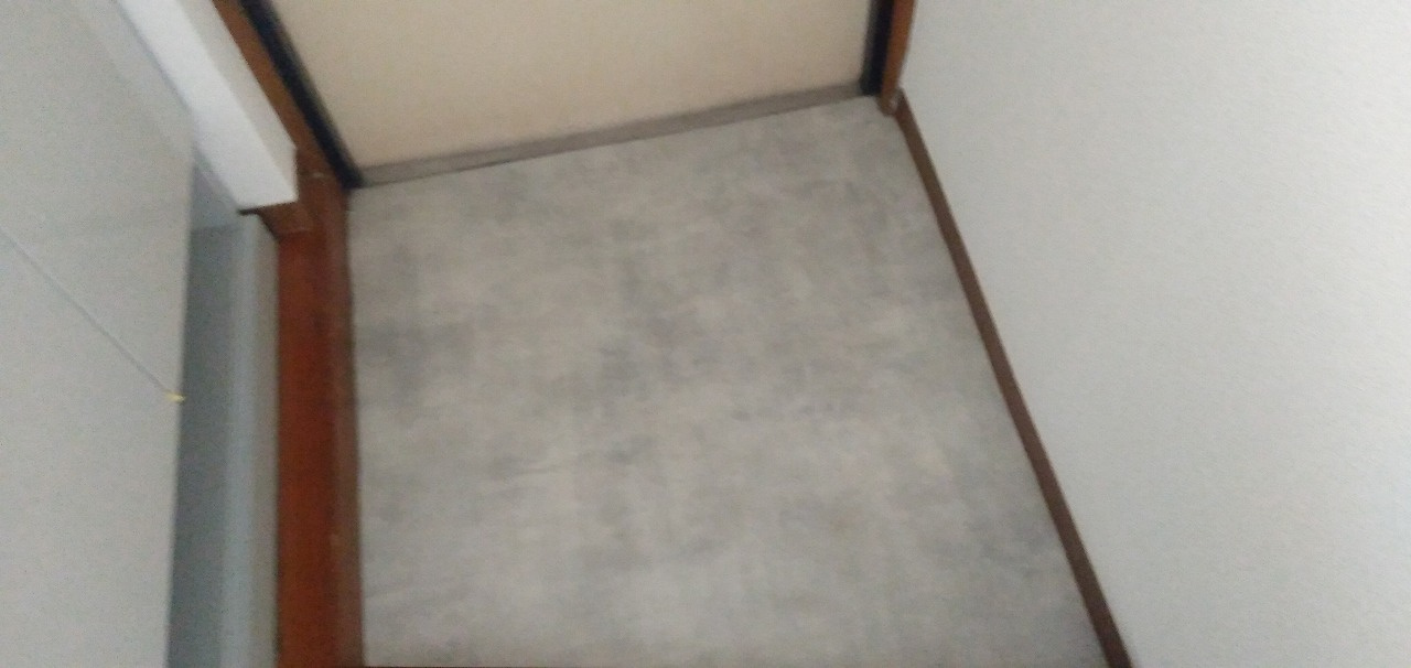 セルサス大道弐番館の玄関
