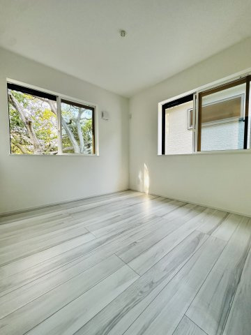 藤沢市稲荷　新築戸建ての洋室