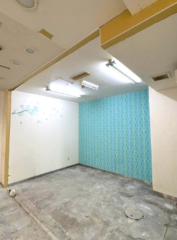 椥辻ＨＳビルの内装
