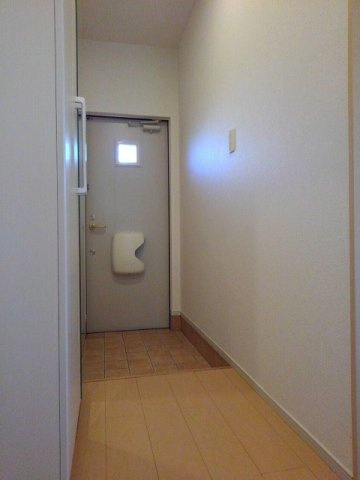 プルメリア　Ｂの玄関