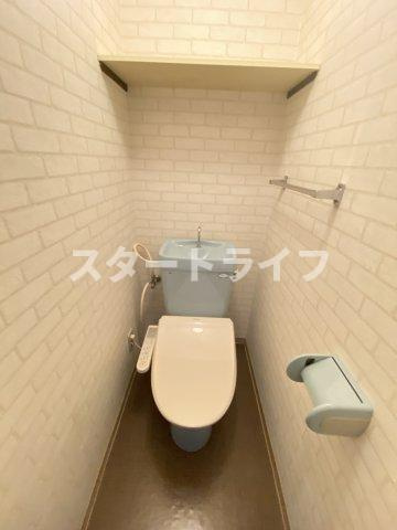 大阪市東淀川区上新庄１丁目の賃貸マンションのトイレ
