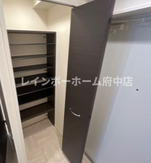 エムヒルズの玄関