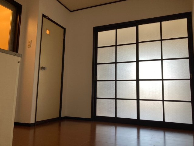 コットンハウス南福岡の居間・リビング|同建物別部屋 現況優先