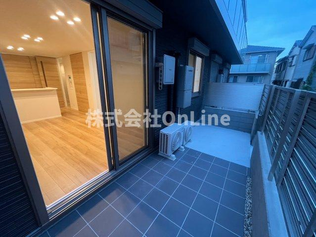 八尾市渋川町４丁目のアパートのバルコニー
