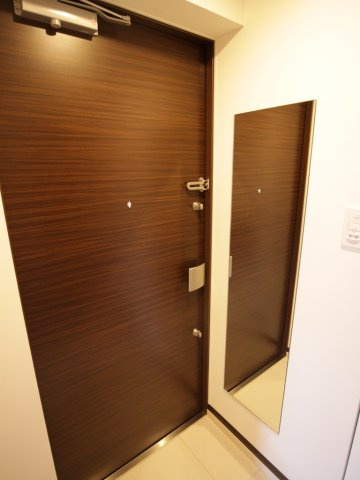 コンシェリア南麻布 ＜ＴＯＫＹＯ ＰＲＥＭＩＵＭ＞ ＷＥＳＴの玄関|同タイプ別住戸写真となります。現況と異なる場合がございます。