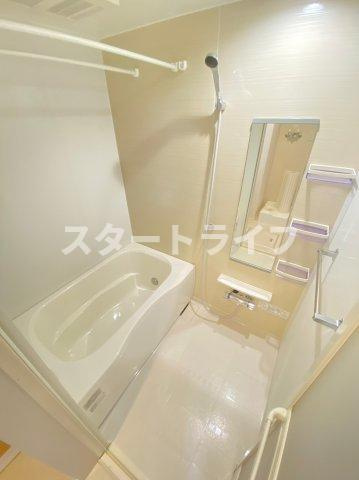 大阪市東淀川区淡路５丁目の賃貸マンションの浴室