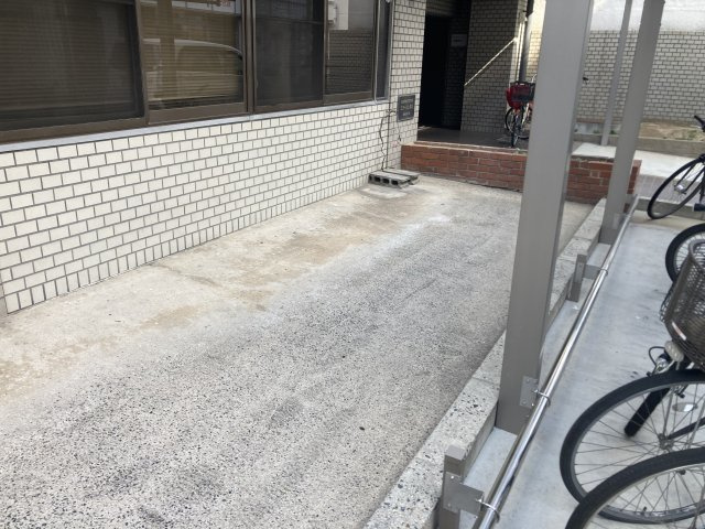 大阪市城東区成育１丁目の店舗事務所