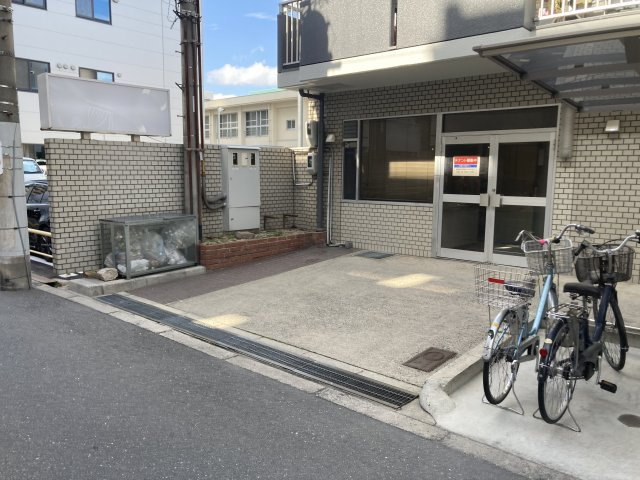 大阪市城東区成育１丁目の店舗事務所