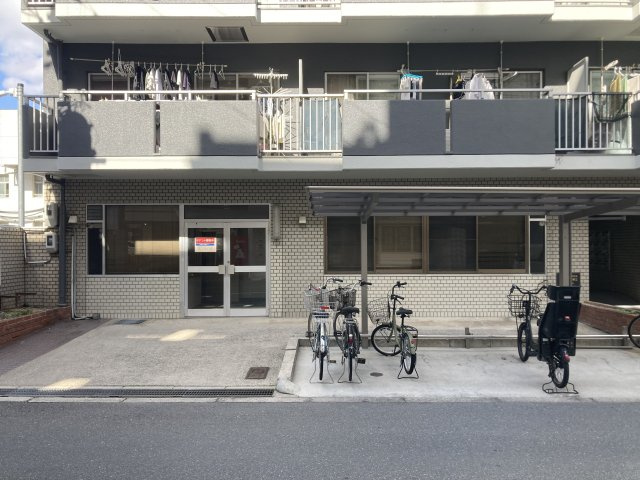 大阪市城東区成育１丁目の店舗事務所