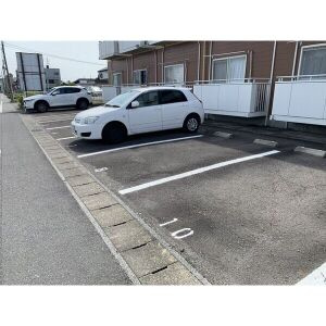 Surplus　Oneオオシマの駐車場