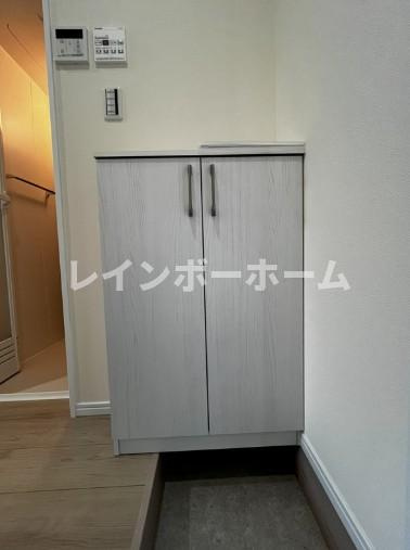 ワンフラッグ高柳の玄関|きれいな玄関です