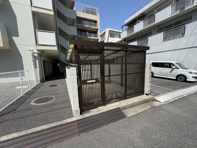 コープ野村南竹屋