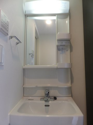 葛飾区小菅２丁目の賃貸マンションの洗面所|※別部屋参考写真