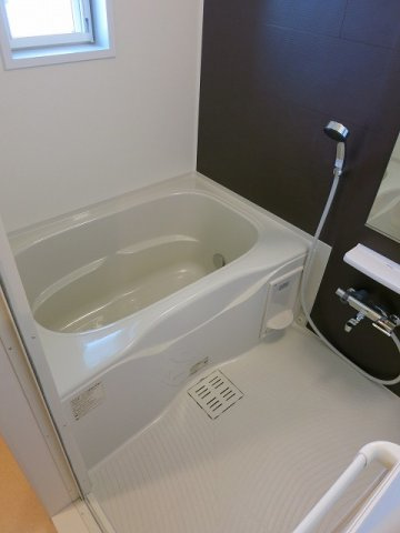 フェリーチェ　アイミの浴室|ゆったり過ごせるお風呂です