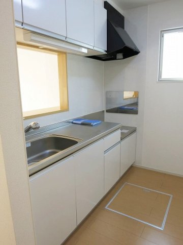 ベルソレイユＡのキッチン|コンパクトなキッチンで掃除もラクラク