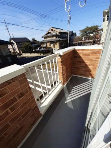 ドミール　ラヴェニューのバルコニー|外からの目が気にならないバルコニーで洗濯物が干せます
