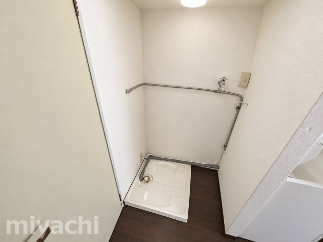 セゾンビルの玄関