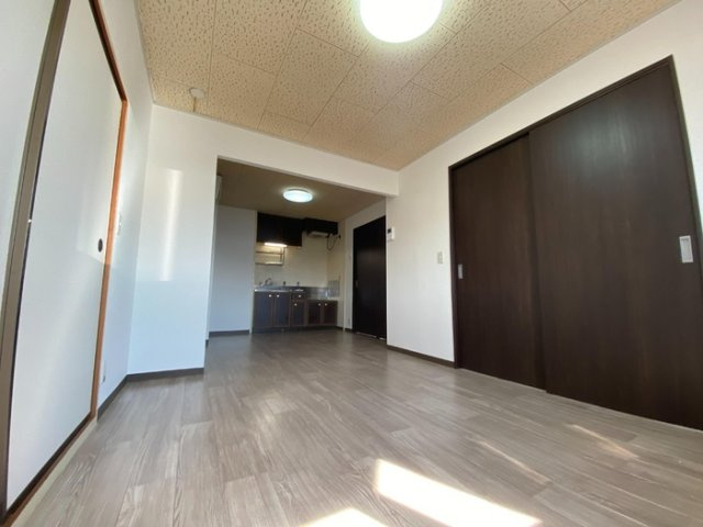 【居間・リビング】 | コスモ二色浜　Ⅱ 