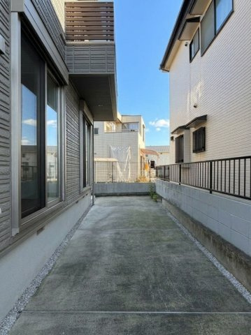 狭山市笹井1丁目中古戸建の駐車場