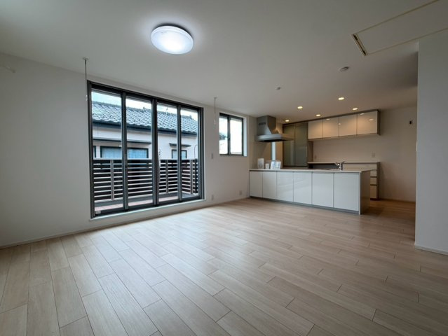 狭山市笹井1丁目中古戸建の居間・リビング
