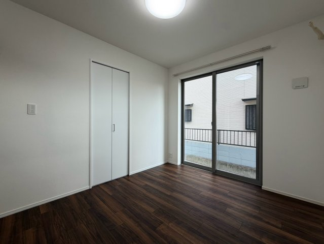 狭山市笹井1丁目中古戸建の洋室