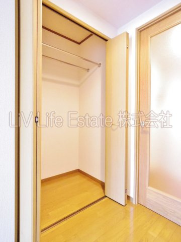 小平市小川町２丁目の賃貸マンションの収納