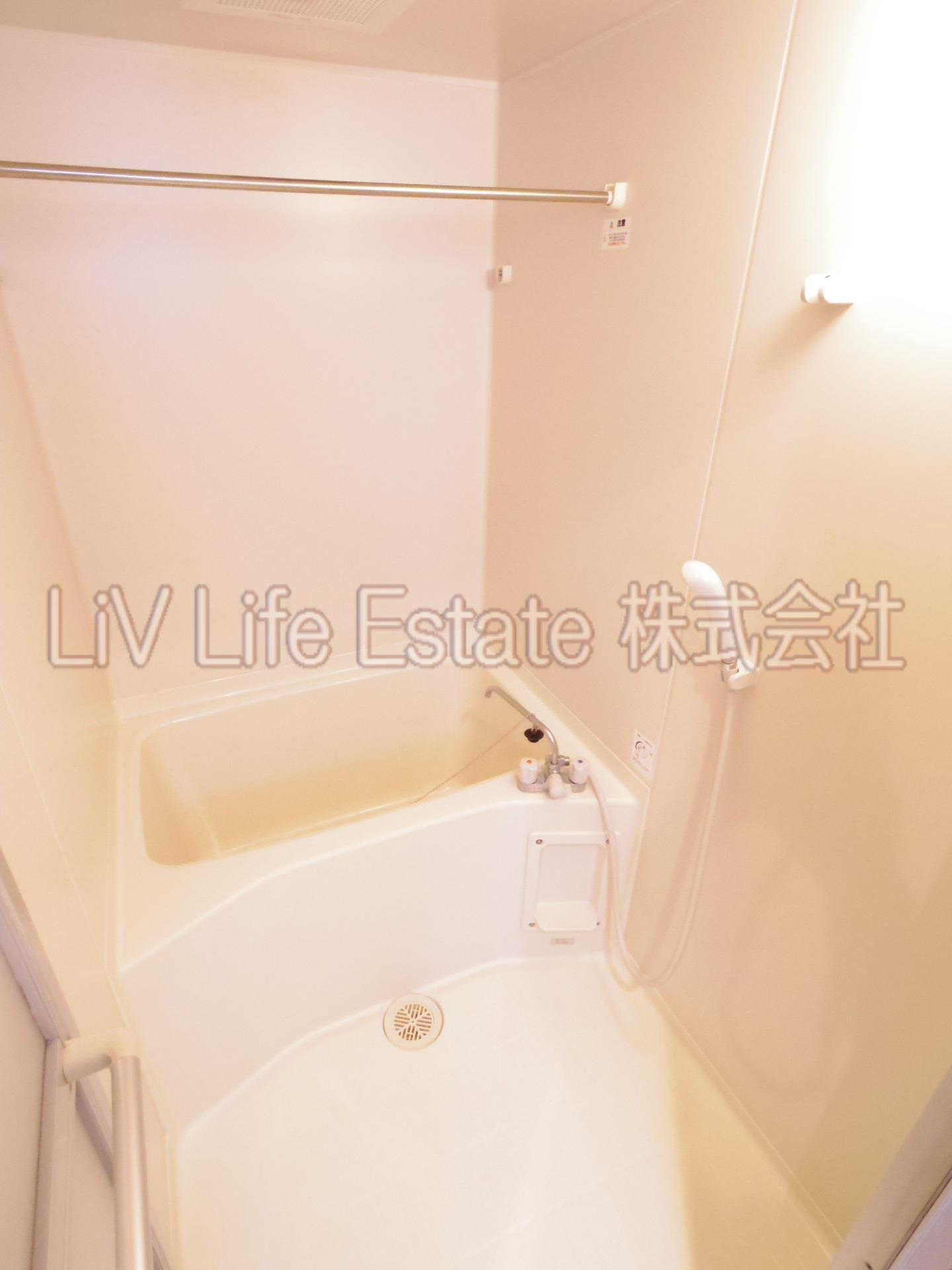 小平市小川町２丁目の賃貸マンションの浴室