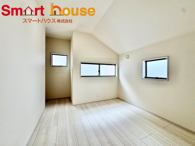 相模原市南区磯部全１１棟の洋室|採光・通風が心地よいお部屋♪子供部屋や書斎など多目的に使えて、成長に合わせた部屋割り変更も可能です。