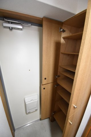 コーシン本町橋の玄関