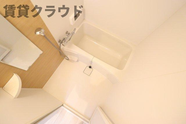 フォンティーナ本千葉の浴室|清潔感のある落ち着いた雰囲気のお風呂♪