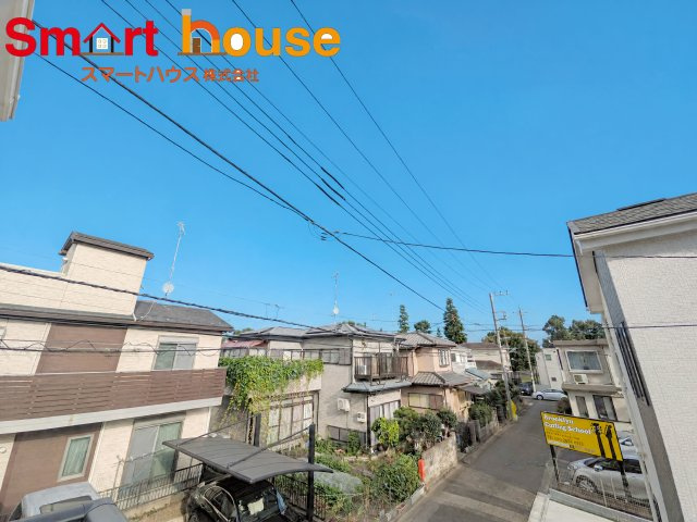 相模原市南区御園5丁目　新築全5棟の展望|開放的なバルコニーは見晴らしもよく、太陽の温かな温もりをめいっぱい受け止めてくれます。太陽の光と爽やかな風を受けたお洗濯物はあっという間に乾き、取りこむ時には太陽の匂いを感じられそうですね。