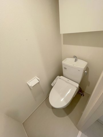 【トイレ】 | グレイス蓮根 | 落ち着いた色調のトイレです