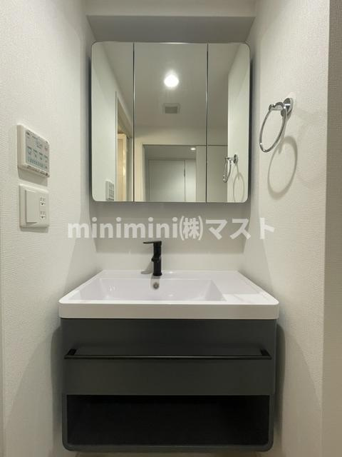 セレニテ谷町六丁目アリエの洗面所