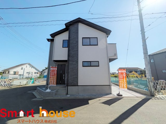 相模原市南区上鶴間本町７期の外観|お住まいの前面道路が広いと駐車が楽になり、陽当たりも遮られないので明るく居心地の良いお家になります♪
