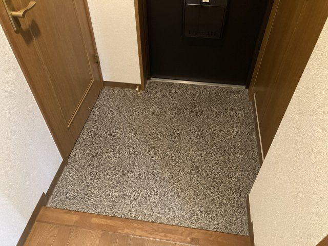 K.SグランディールWATANABEの玄関