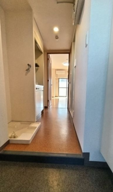 ガディス・パーク行徳壱番館の玄関