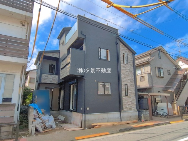 《仲介手数料無料》練馬区中村２丁目13-14新築一戸建てブルーミングガーデンの外観