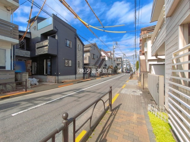 《仲介手数料無料》練馬区中村２丁目13-14新築一戸建てブルーミングガーデン