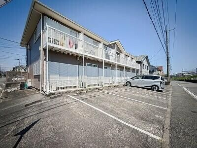 シモンズ栗木台の外観