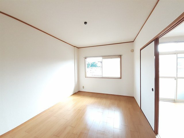 常見ハイツの内装|おしゃれな内装です