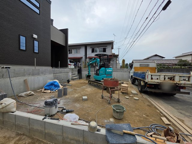 戸坂くるめ木二丁目の駐車場|前面道路は交通量が少なく駐車楽々
駐車2台可能です