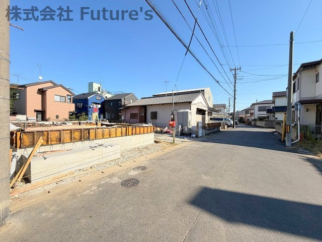 三郷市戸ケ崎　新築戸建　全2棟　1号棟の前面道路含む現地写真|前面道路含む現地写真です。