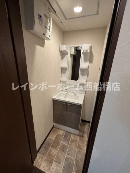 ヴィラセゾン船橋本町Ⅱの独立洗面台