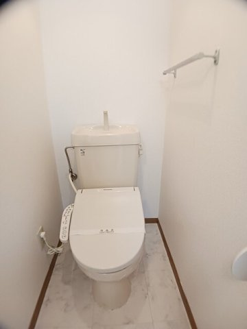 メイプルフォレストⅡのトイレ|コンパクトで使いやすいトイレです