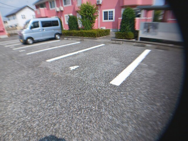 メイプルフォレストⅡの駐車場|駐車スペースもあります