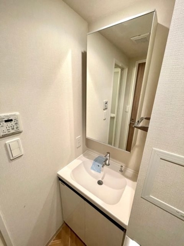 新品家具付きマンション蒲田10(KaGood東京)の独立洗面台
