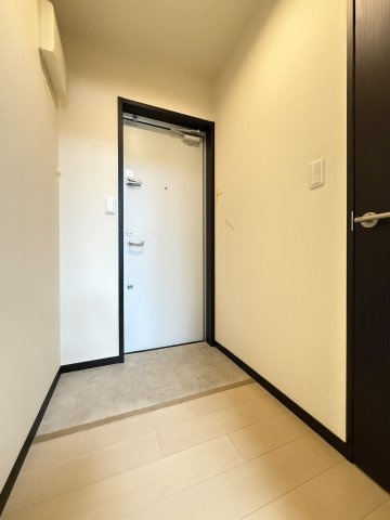 フジパレス山之内Ⅱ番館の玄関