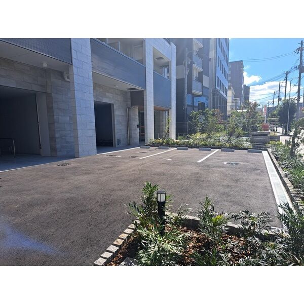 スプランディッド阿倍野の駐車場